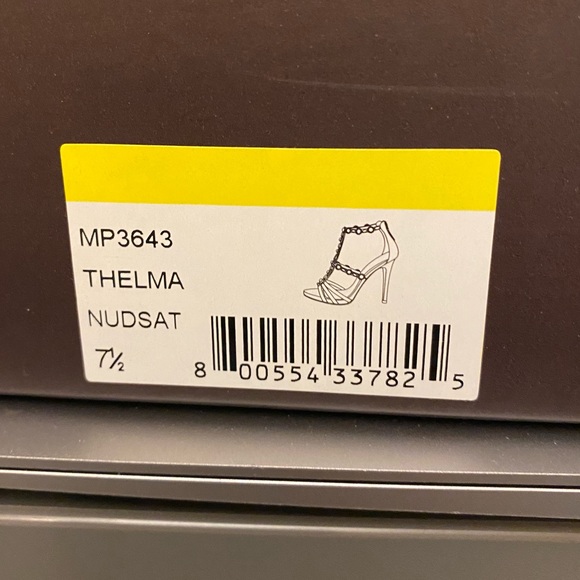 Badgley Mischka Jewel Heels - Picture 5 of 6